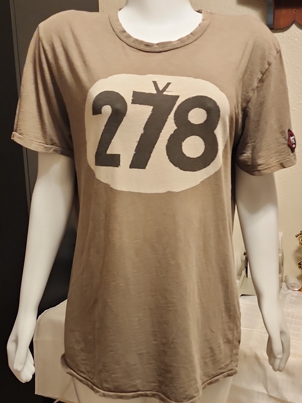 Men's Beige Graphic Short-Sleeve Tee with '278' Print